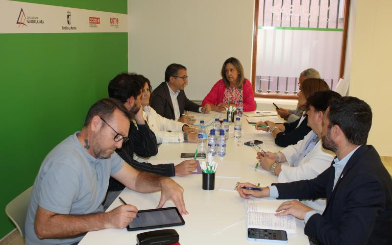 La comisi�n de seguimiento de Impulsa Guadalajara se re�ne para seguir marcando las l�neas estrat�gicas de los pr�ximos meses