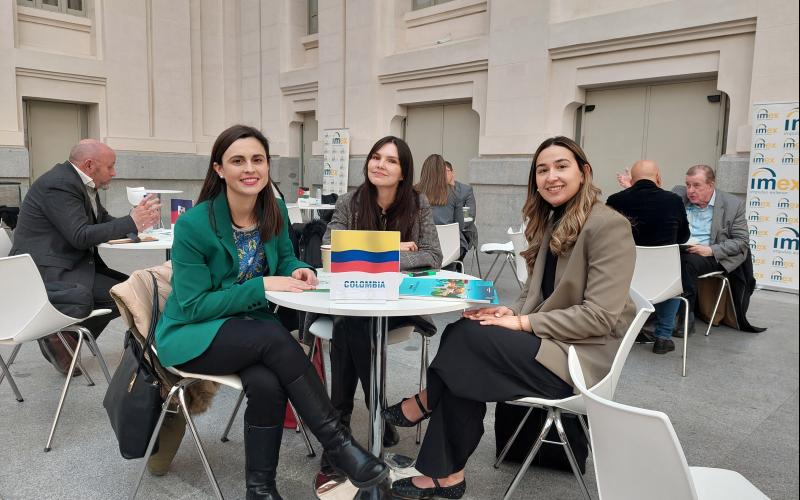 Impulsa Guadalajara mantiene reuniones con representantes de distintos pa�ses en IMEX Madrid 2025