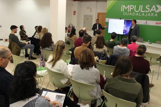 M�s de 200 empresarios de la provincia se interesan de c�mo mejorar sus negocios con la inteligencia artificial