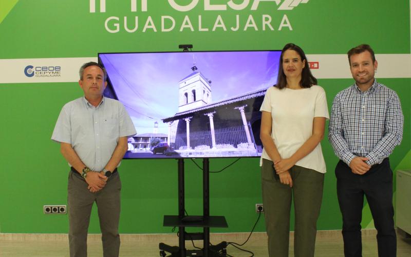 La alcaldesa de Humanes destaca la calidad de vida, el dinamismo empresarial y las oportunidades de crecimiento del municipio durante su visita a la oficina Impulsa Guadalajara